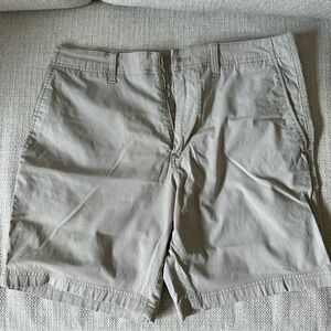 Duck Head 8” Harbor Performance Short - Stone
32 Waist